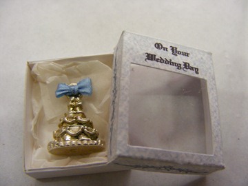 1/12th WEDDING CAKE GIFT BOX